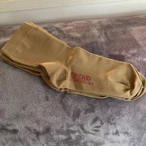 Circaid Standard compression socs. Band new. Two pairs.